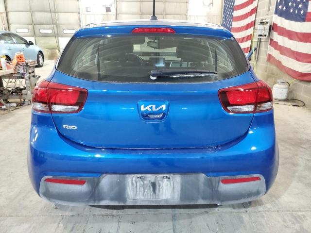 3KPA25AD7NE438641 - 2022 KIA RIO S BLUE photo 6