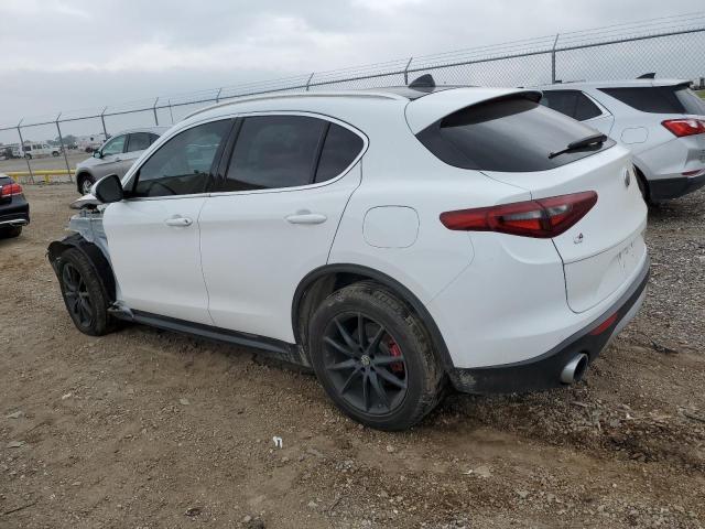 ZASFAKRNXJ7C19047 - 2018 ALFA ROMEO STELVIO TI LUXURY WHITE photo 2