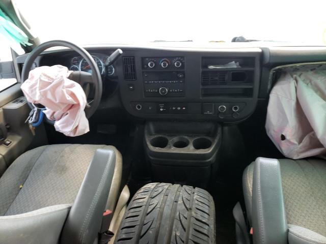 1GAZGMFP9J1324129 - 2018 CHEVROLET EXPRESS G3 LT WHITE photo 8