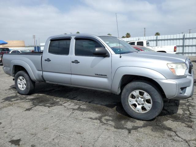 3TMMU4FN6FM073251 - 2015 TOYOTA TACOMA DOUBLE CAB LONG BED SILVER photo 4