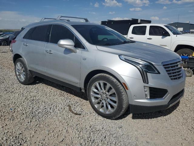 1GYKNFRS5HZ271428 - 2017 CADILLAC XT5 PLATINUM SILVER photo 4