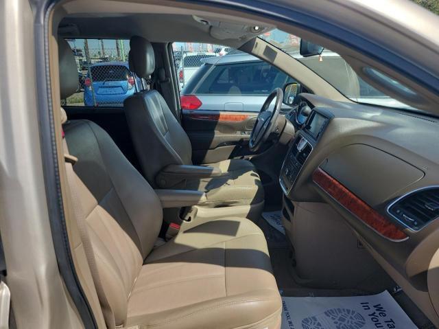 2C4RC1BG5ER359890 - 2014 CHRYSLER TOWN & COU TOURING GOLD photo 5