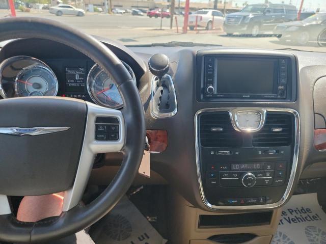 2C4RC1BG5ER359890 - 2014 CHRYSLER TOWN & COU TOURING GOLD photo 9