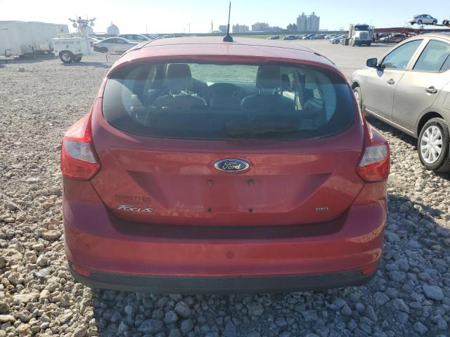 1FAHP3M28CL323135 - 2012 FORD FOCUS SEL RED photo 6