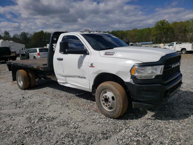 3C7WRTBL0KG668763 - 2019 RAM 3500 WHITE photo 4