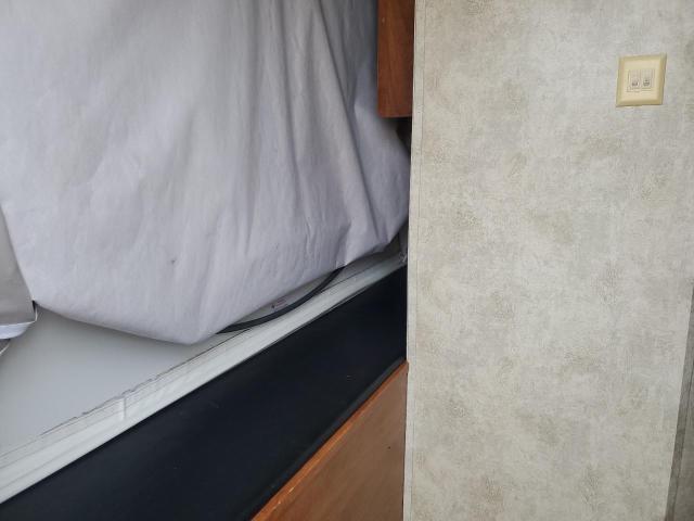 4YDT19021CT410130 - 2012 KEYSTONE PASSPORT WHITE photo 6