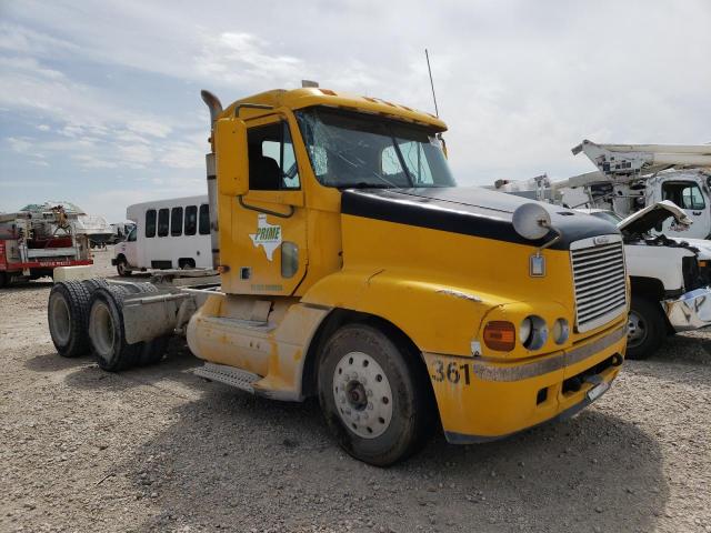 1FUYSWEB8YPA94024 - 2000 FREIGHTLINER CONVENTION FLC120 YELLOW photo 1