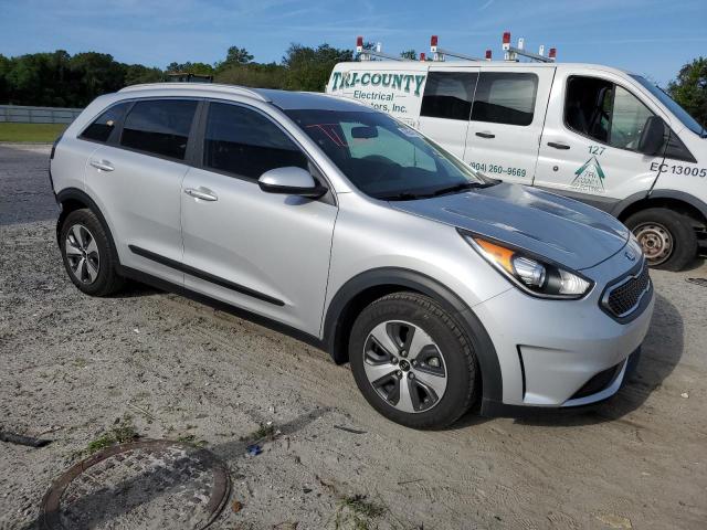 KNDCB3LC5H5081977 - 2017 KIA NIRO FE SILVER photo 4