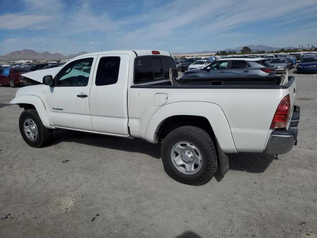 5TEUU42N26Z265095 - 2006 TOYOTA TACOMA ACCESS CAB WHITE photo 2