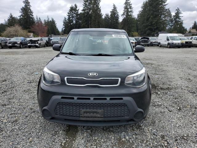 KNDJN2A28G7323781 - 2016 KIA SOUL BLACK photo 5