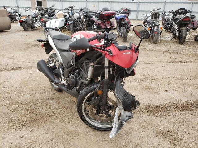 MLHMC4116B5003785 - 2011 HONDA CBR250 R RED photo 1