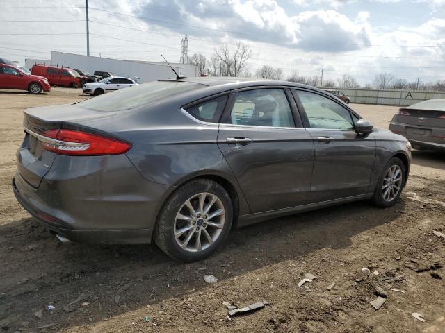 3FA6P0H73HR200279 - 2017 FORD FUSION SE GRAY photo 3