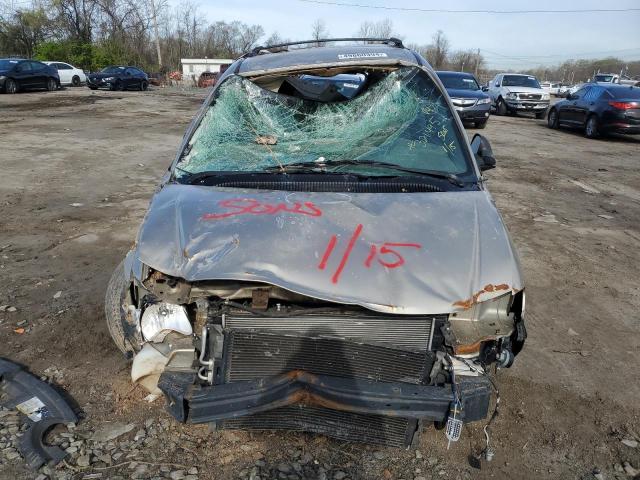 2C8GP24R23R321495 - 2003 CHRYSLER TOWN & COU ოქროსფერი ფოტო 5