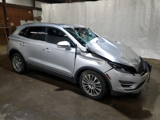 5LMCJ3D97JUL28636 - 2018 LINCOLN MKC RESERVE SILVER photo 4