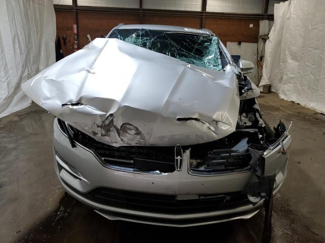 5LMCJ3D97JUL28636 - 2018 LINCOLN MKC RESERVE SILVER photo 5