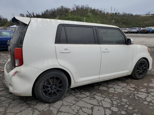 JTLZE4FE1CJ010610 - 2012 TOYOTA SCION XB WHITE photo 3