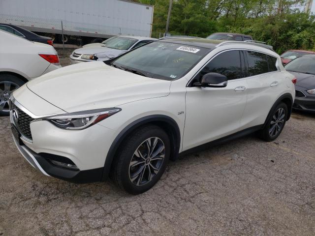 SJKCH5CR3JA041258 - 2018 INFINITI QX30 BASE WHITE photo 1