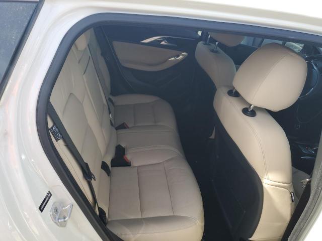 SJKCH5CR3JA041258 - 2018 INFINITI QX30 BASE WHITE photo 10