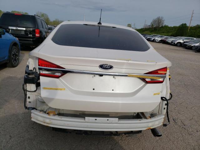 3FA6P0H76HR227766 - 2017 FORD FUSION SE WHITE photo 6