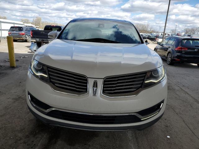 2LMPJ8LP6HBL15561 - 2017 LINCOLN MKX RESERVE Սպիտակ լուսանկար 5