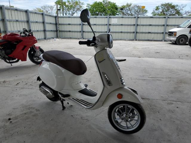 ZAPC536B0K5300019 - 2019 VESPA PRIMAVERA WHITE photo 1