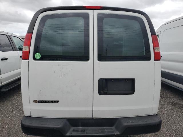 1GCWGAFF8H1118083 - 2017 CHEVROLET EXPRESS G2 WHITE photo 6