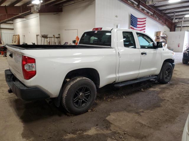 5TFRM5F19HX116244 - 2017 TOYOTA TUNDRA DOUBLE CAB SR/SR5 WHITE photo 3