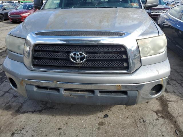 5TBBV541X7S466948 - 2007 TOYOTA TUNDRA DOUBLE CAB SR5 SILVER photo 11