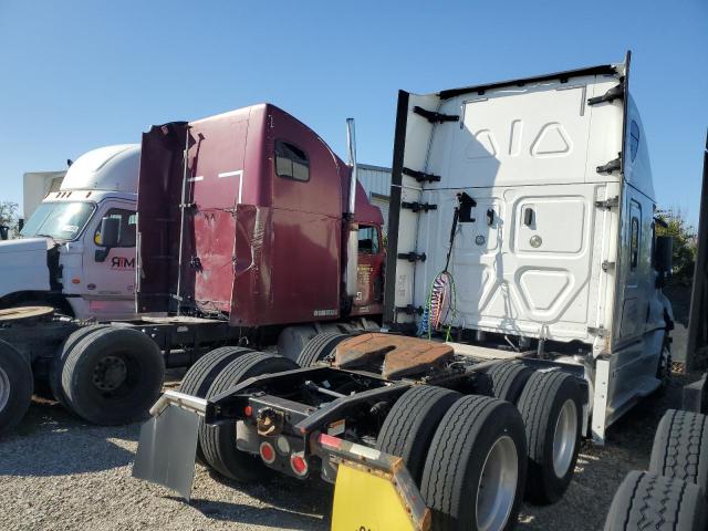 3AKJGLDR9JSHP1180 - 2018 FREIGHTLINER CASCADIA 1 WHITE photo 4