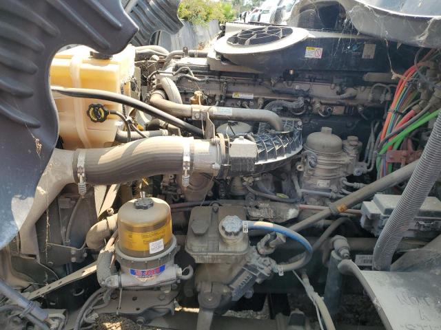 3AKJGLDR9JSHP1180 - 2018 FREIGHTLINER CASCADIA 1 WHITE photo 7