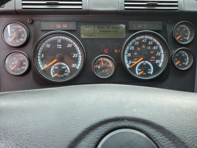 3AKJGLDR9JSHP1180 - 2018 FREIGHTLINER CASCADIA 1 WHITE photo 8