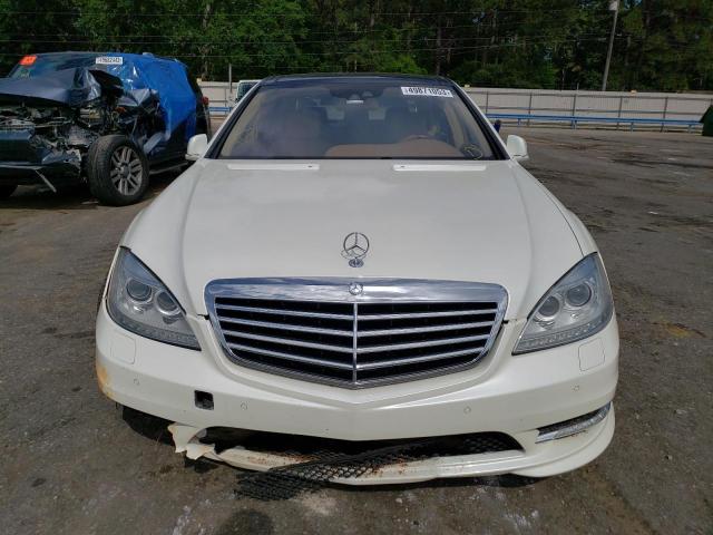 WDDNG7BB4AA293556 - 2010 MERCEDES-BENZ S 550 WHITE photo 5