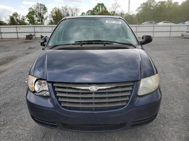 1C4GP45R55B407364 - 2005 CHRYSLER TOWN & COU ლურჯი ფოტო 5