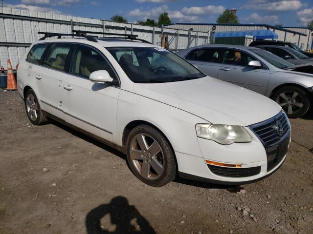 WVWLK73C88E094357 - 2008 VOLKSWAGEN PASSAT WAGON KOMFORT WHITE photo 4