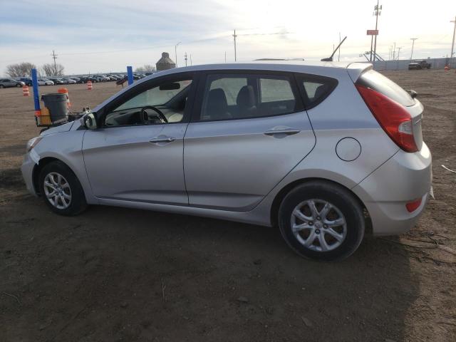 KMHCT5AE5CU015789 - 2012 HYUNDAI ACCENT GLS SILVER photo 2