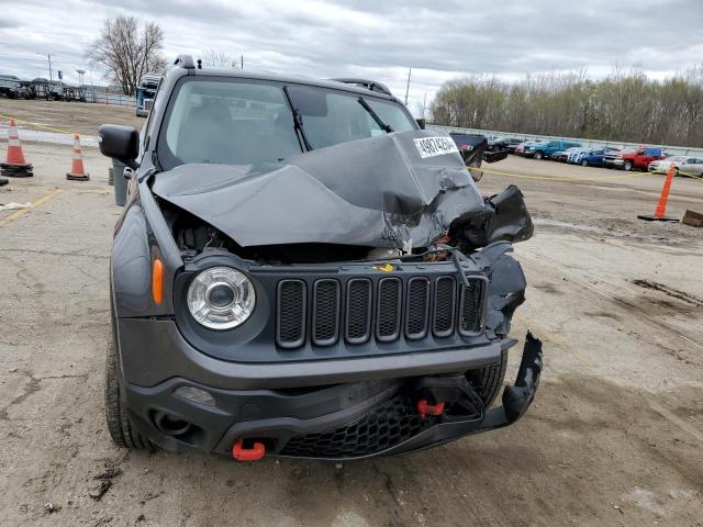 ZACCJBCB0HPG54635 - 2017 JEEP RENEGADE TRAILHAWK GRAY photo 5