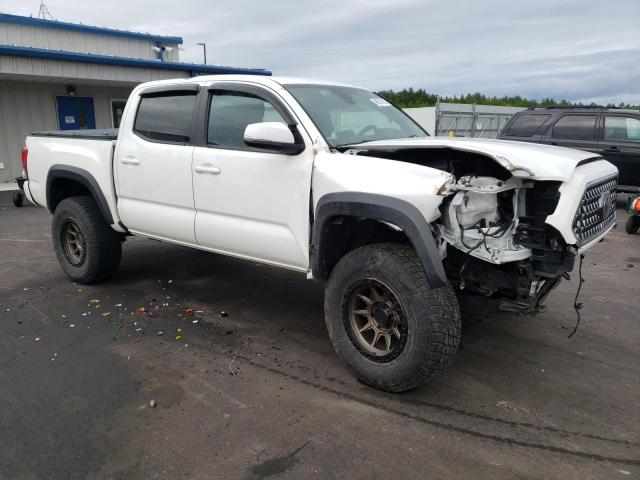 5TFCZ5AN9KX196749 - 2019 TOYOTA TACOMA DOUBLE CAB WHITE photo 4