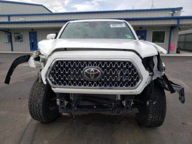 5TFCZ5AN9KX196749 - 2019 TOYOTA TACOMA DOUBLE CAB WHITE photo 5