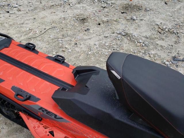 2BPSUYKK0KV000056 - 2019 SKI DOO BACKCOUNTR RED photo 6