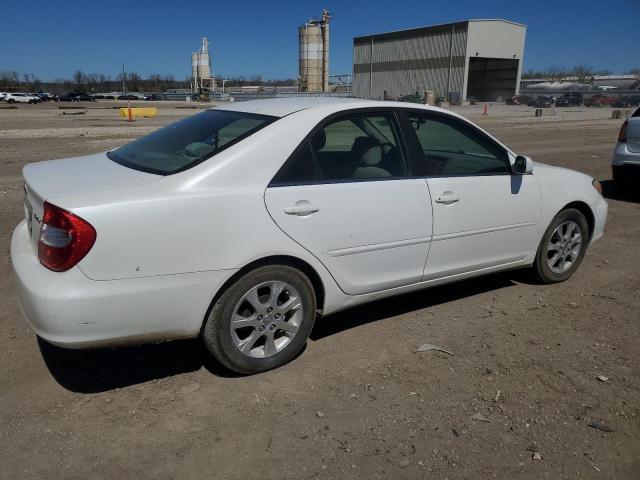 JTDBE30K240251086 - 2004 TOYOTA CAMRY LE WHITE photo 3