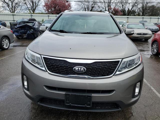 5XYKTCA65EG541339 - 2014 KIA SORENTO LX GRAY photo 5