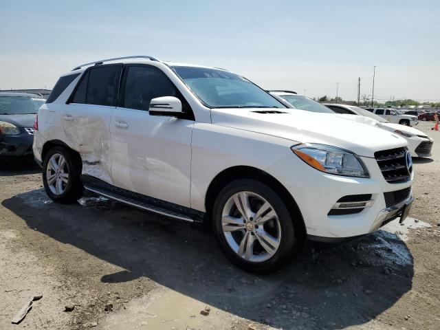 4JGDA5HB2EA281331 - 2014 MERCEDES-BENZ ML 350 4MATIC WHITE photo 4