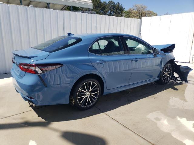 4T1G11AK5RU234525 - 2024 TOYOTA CAMRY SE NIGHT SHADE BLUE photo 3