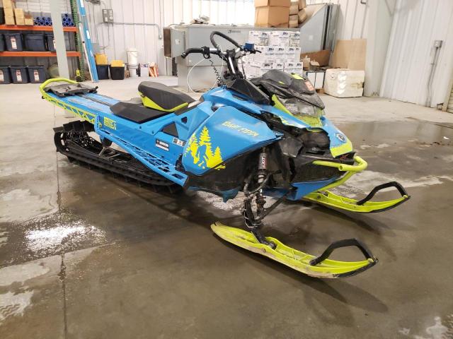 2BPSTDJK5JV000064 - 2018 SKI DOO SUMMIT BLUE photo 1