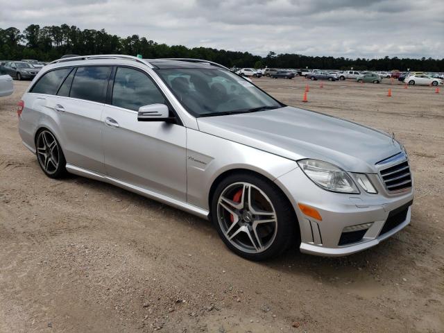 WDDHH7EBXDA661586 - 2013 MERCEDES-BENZ E 63 AMG SILVER photo 4