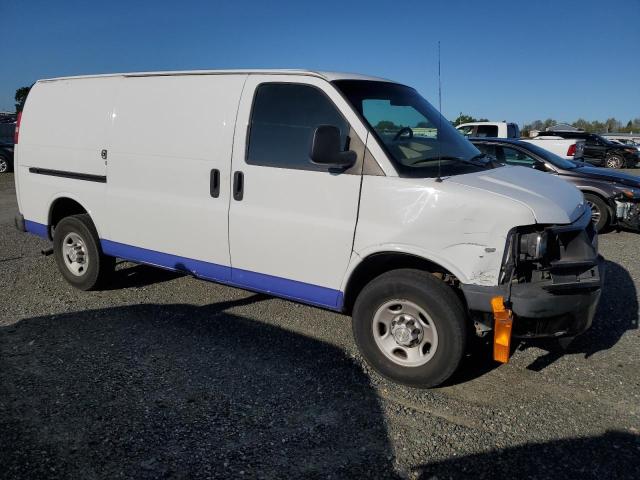 1GCGG25V361112563 - 2006 CHEVROLET EXPRESS G2 WHITE photo 4