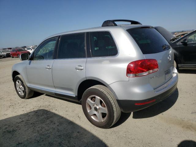 WVGBC67L74D015656 - 2004 VOLKSWAGEN TOUAREG 3.2 SILVER photo 2