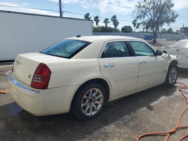 2C3JA63H95H673690 - 2005 CHRYSLER 300C CREAM photo 3