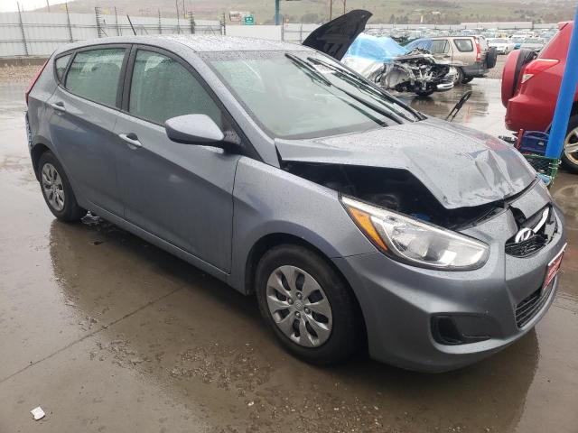 KMHCT5AE0HU363250 - 2017 HYUNDAI ACCENT SE GRAY photo 4