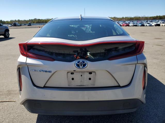 JTDKARFP0J3081886 - 2018 TOYOTA PRIUS PRIM 银色 照片 6